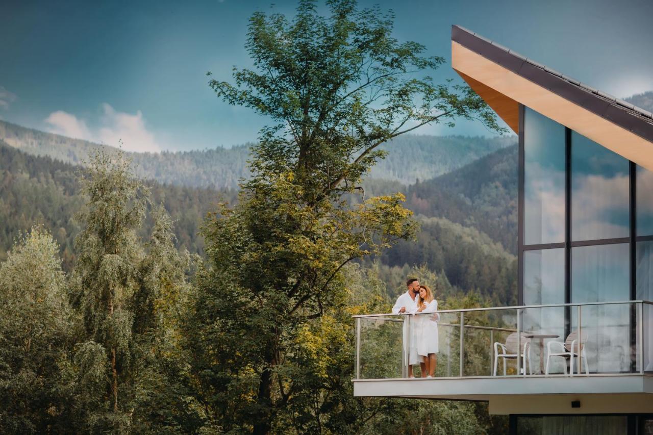 Green Mountain 5* Hotel คาร์ปัตซ์ ภายนอก รูปภาพ View from the hotel