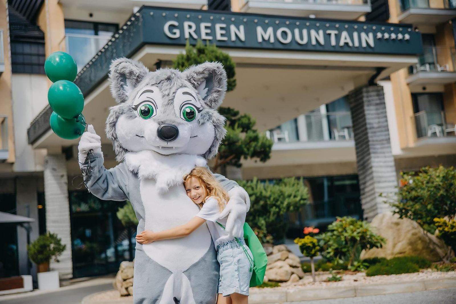 Green Mountain 5* Hotel คาร์ปัตซ์ ภายนอก รูปภาพ Green Mountain Resort