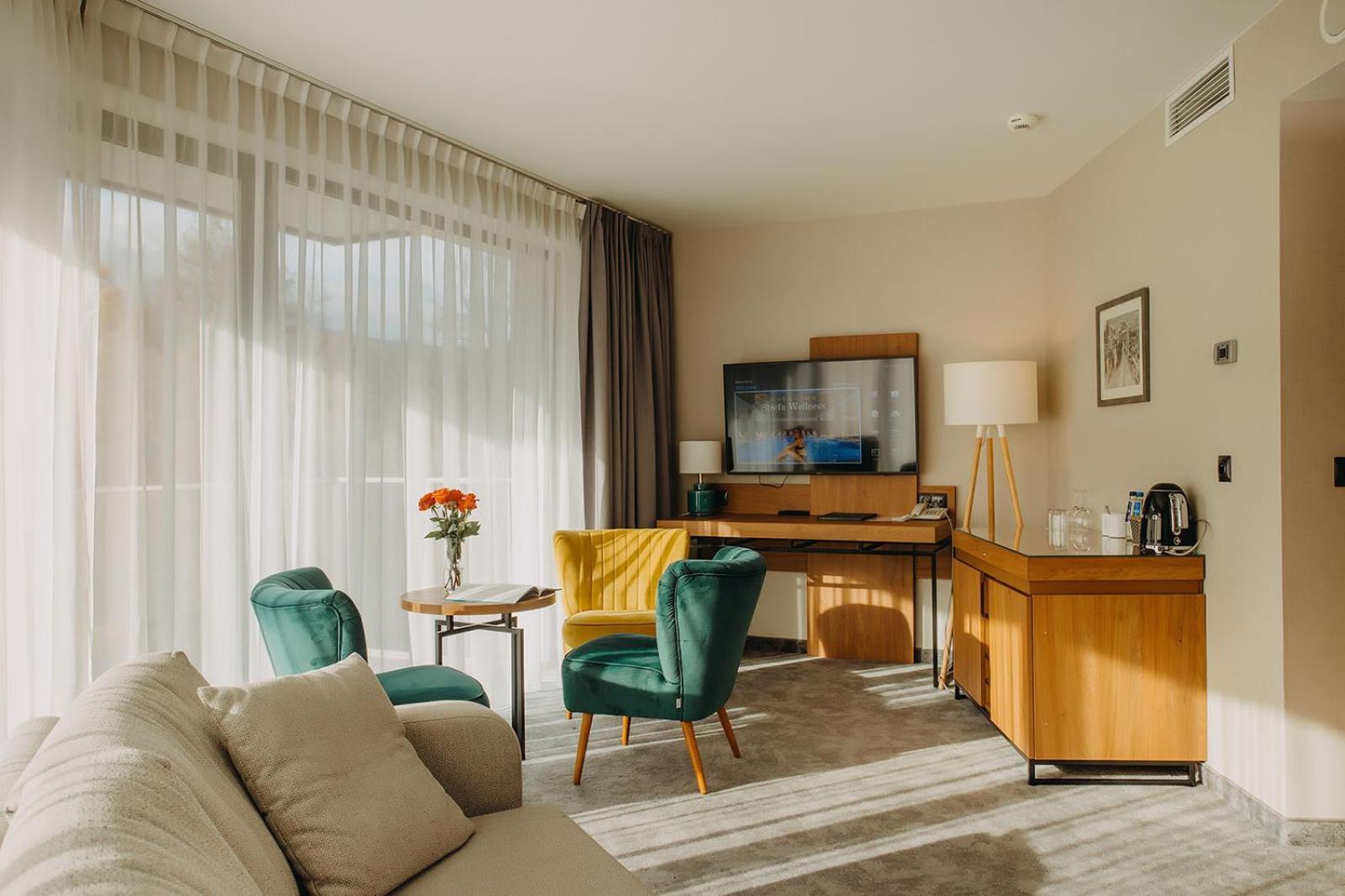 Green Mountain 5* Hotel คาร์ปัตซ์ ภายนอก รูปภาพ A suite at the Hotel