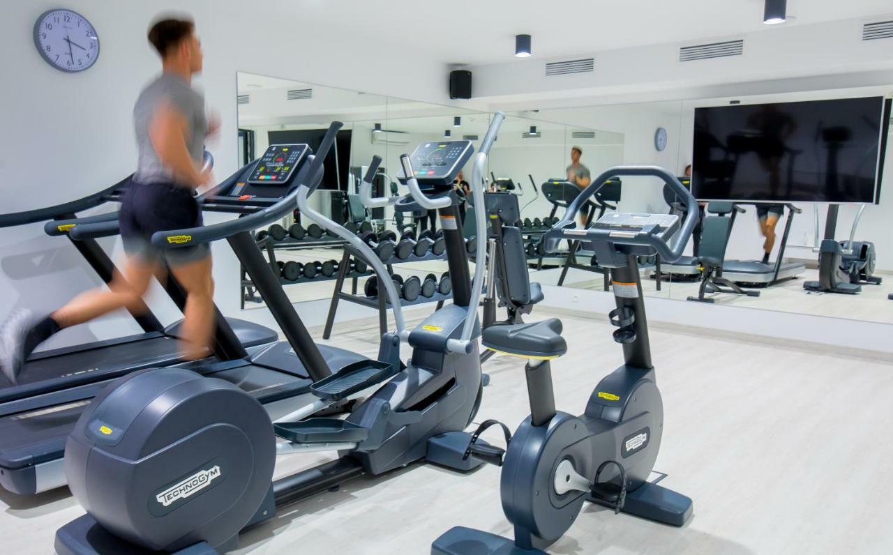 Green Mountain 5* Hotel คาร์ปัตซ์ ภายนอก รูปภาพ Technogym Wellness Center